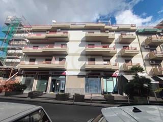 Appartamento in Vendita a Misterbianco, zona Centro, 130'000€, 130 m²