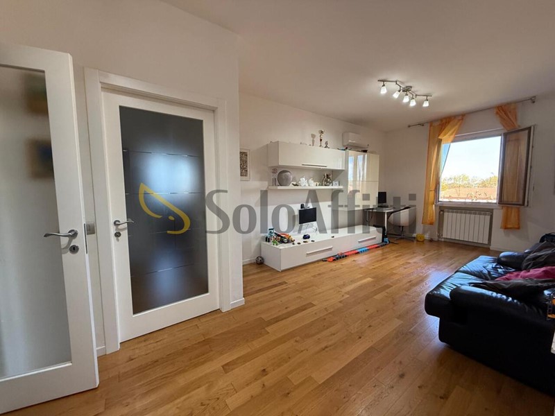 Appartamento in Affitto a Modena, 1'100€, 90 m²