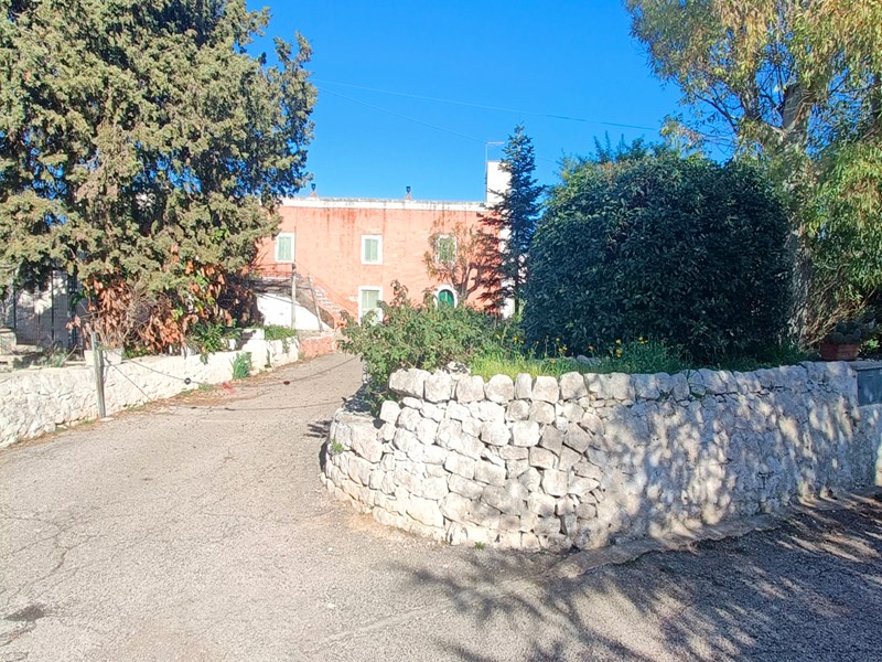 Casale in Vendita a Monopoli, zona Contrada San Bartolomeo, 270'000€, 350 m², con Box