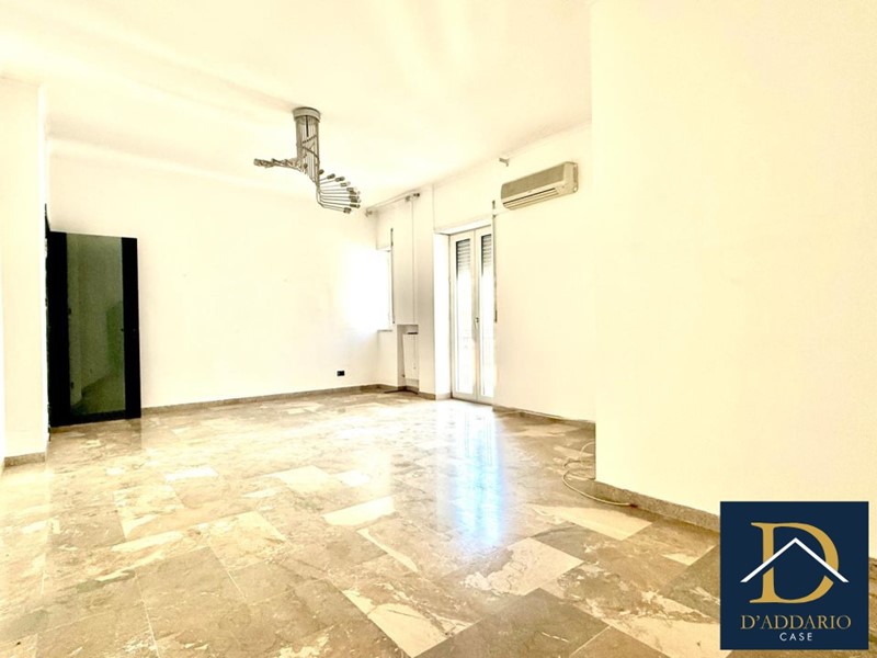 Quadrilocale in Vendita a Taranto, 109'000&euro;, 120 m²