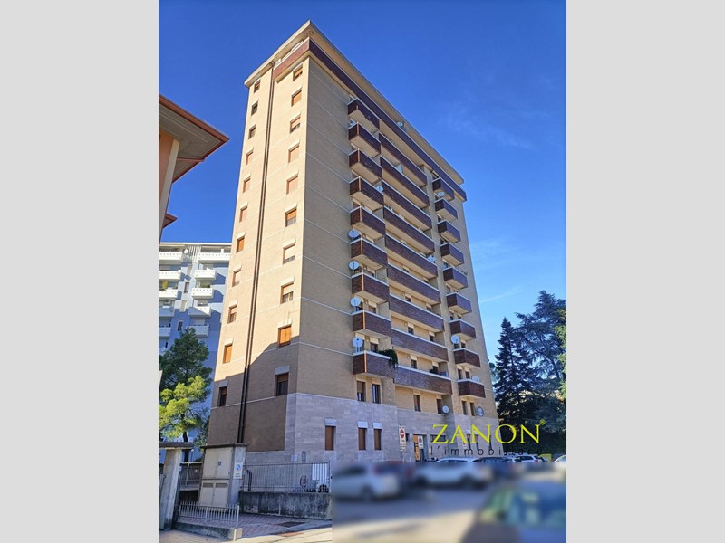 Quadrilocale in Vendita a Gorizia, 128'000€, 101 m²