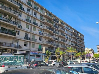 Trilocale in Affitto a Palermo, 750€, 80 m²