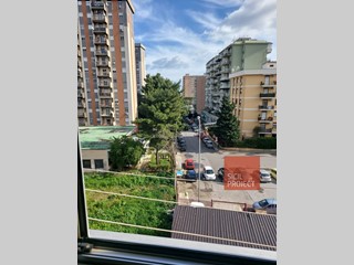 Appartamento in Affitto a Palermo, 850€, 170 m²