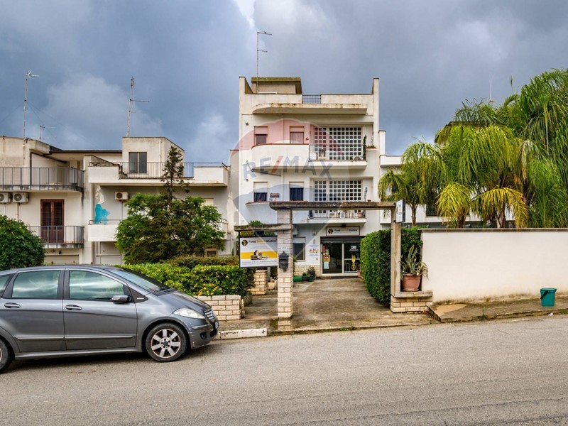 Casa Indipendente in Vendita a Gibellina, 147'000€, 270 m²