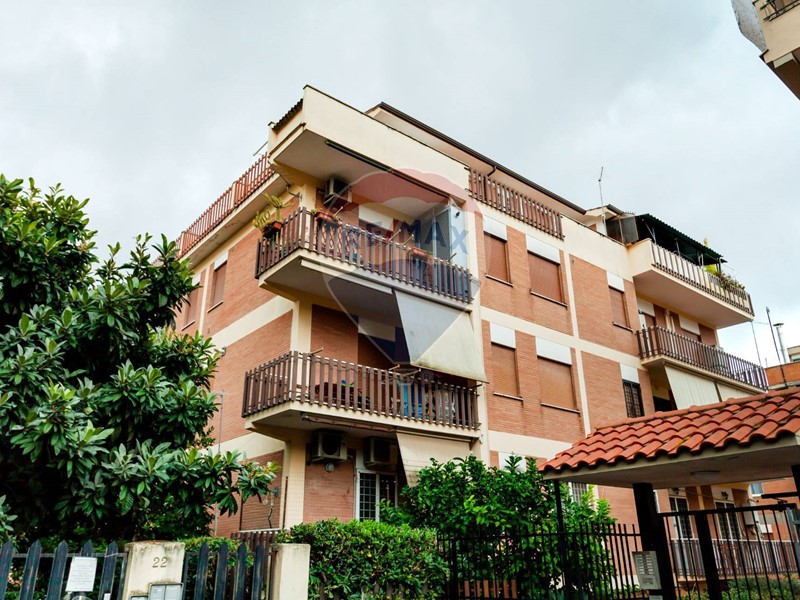 Trilocale in Vendita a Roma, 238'000€, 76 m²