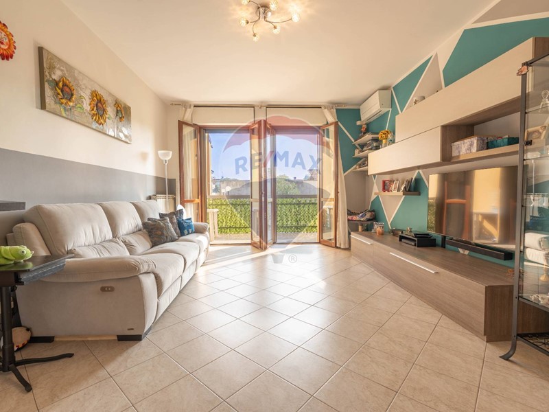 Trilocale in Vendita a Ornago, 175'000€, 84 m²