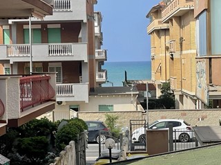 Trilocale in Vendita a Pomezia, 165'000€, 80 m²