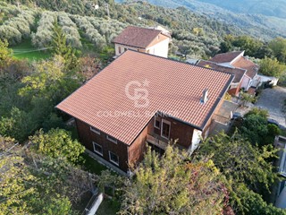 Appartamento in Vendita a Orria, 70'000&euro;, 149 m²