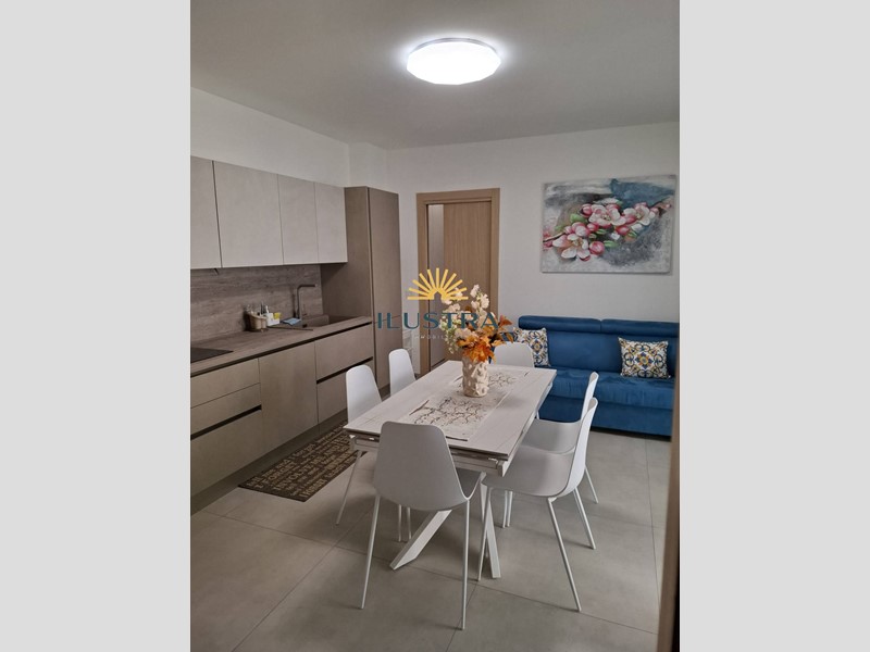 Trilocale in Vendita a Alba Adriatica, 190'000€, 73 m²
