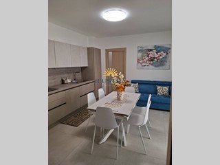 Trilocale in Vendita a Alba Adriatica, 190'000€, 73 m²