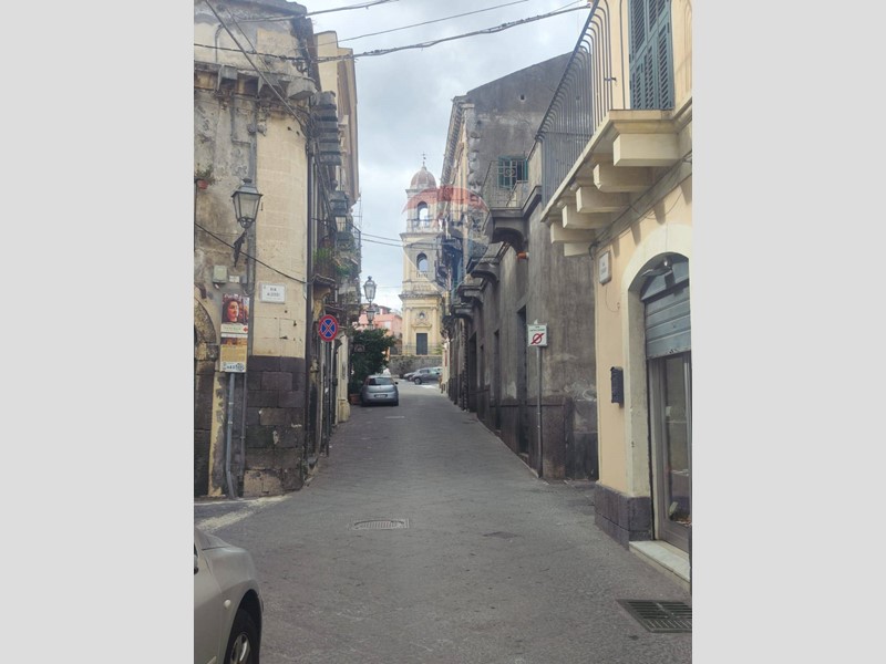 Immobile commerciale in Affitto a Acireale, 320€, 42 m²