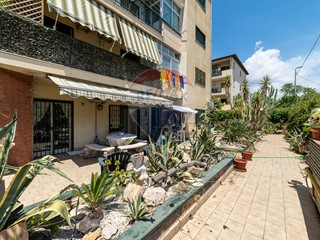 Appartamento in Vendita a Catania, 195'000&euro;, 141 m²