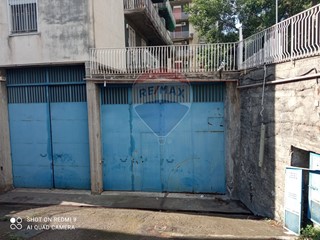 Quadrilocale in Vendita a Catania, 800'000&euro;, 2000 m², con Box