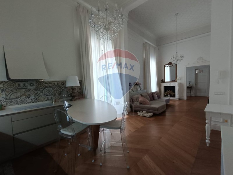 Quadrilocale in Vendita a Catania, 480'000&euro;, 105 m²