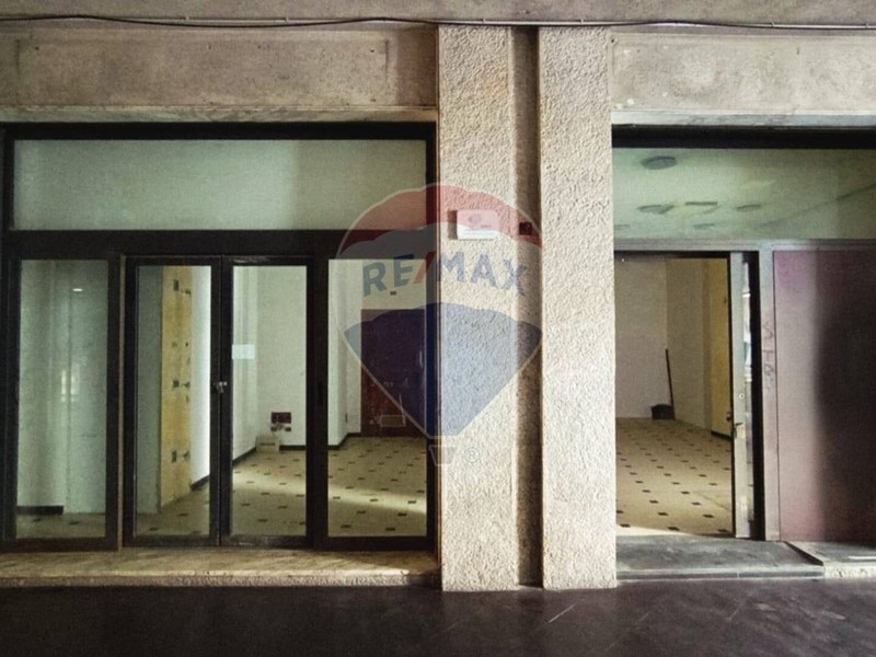 Immobile commerciale in Affitto a Enna, 450€, 68 m²