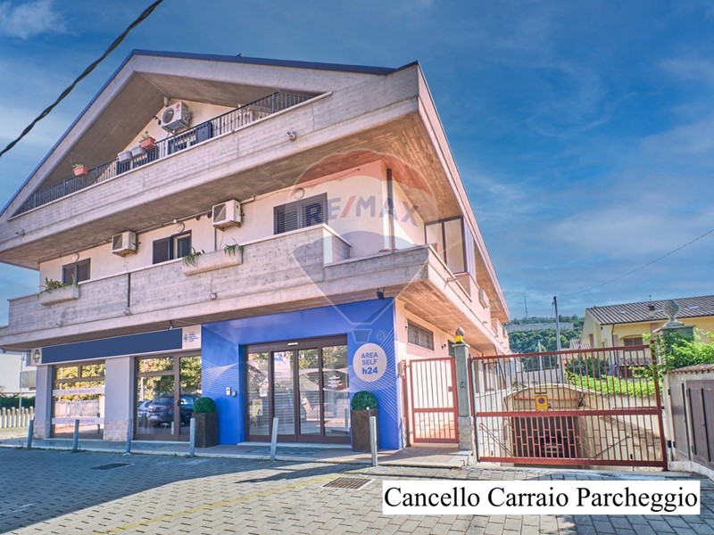 Box in Vendita a Francavilla al Mare, 186'000€, 334 m²