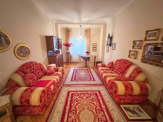 Quadrilocale in Affitto a Torino, 1'250€, 107 m²