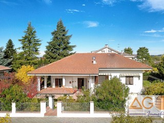 Villa in Vendita a Carbonara Scrivia, 315'000€, 130 m²