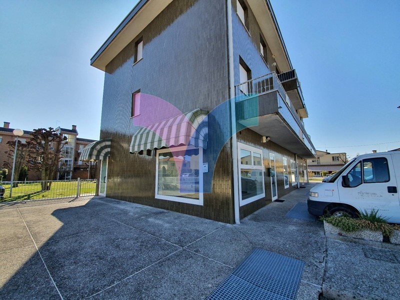 Ufficio in Affitto a Preganziol, 1'000€, 80 m²