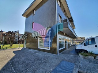 Ufficio in Affitto a Preganziol, 1'000€, 80 m²