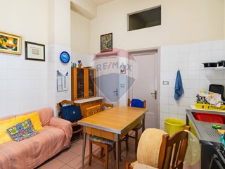 Attività commerciale in Vendita a San Giovanni la Punta, 99'000€, 100 m²