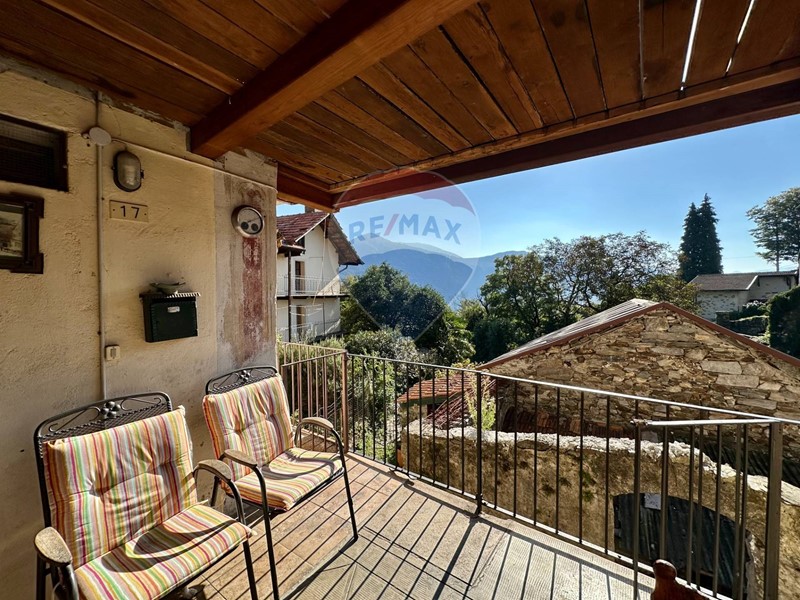 Casa Semi Indipendente in Vendita a Cannobio, 160'000€, 70 m²