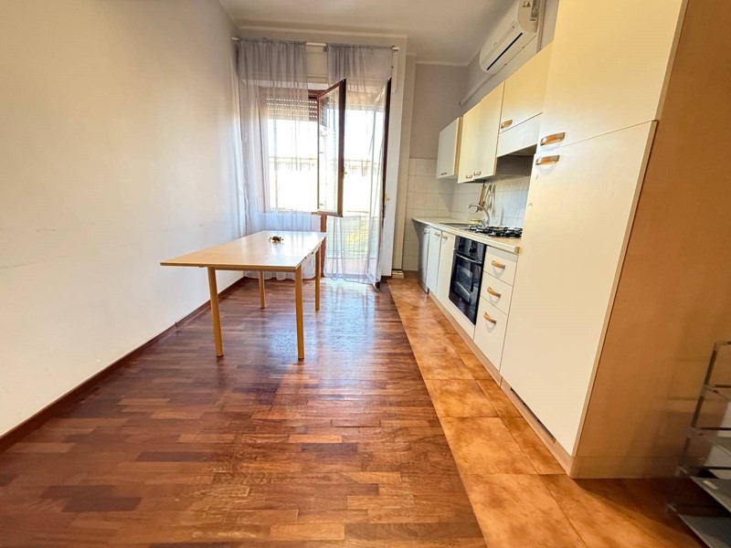 Trilocale in Affitto a Caserta, 600€, 75 m²