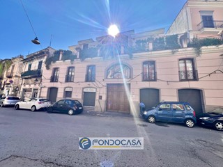 Attività commerciale in Affitto a Sant'Antimo, 1'100€, 105 m²