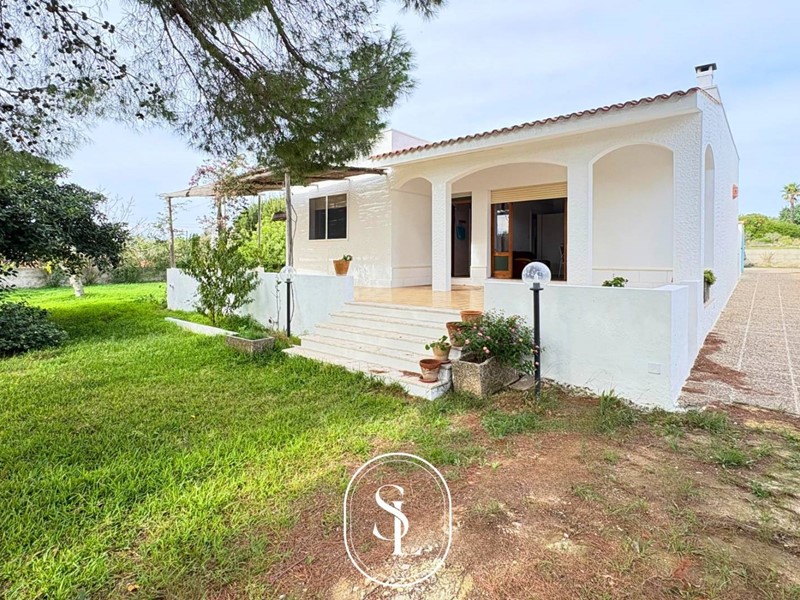 Villa in Vendita a Salve, 338'000€, 140 m²