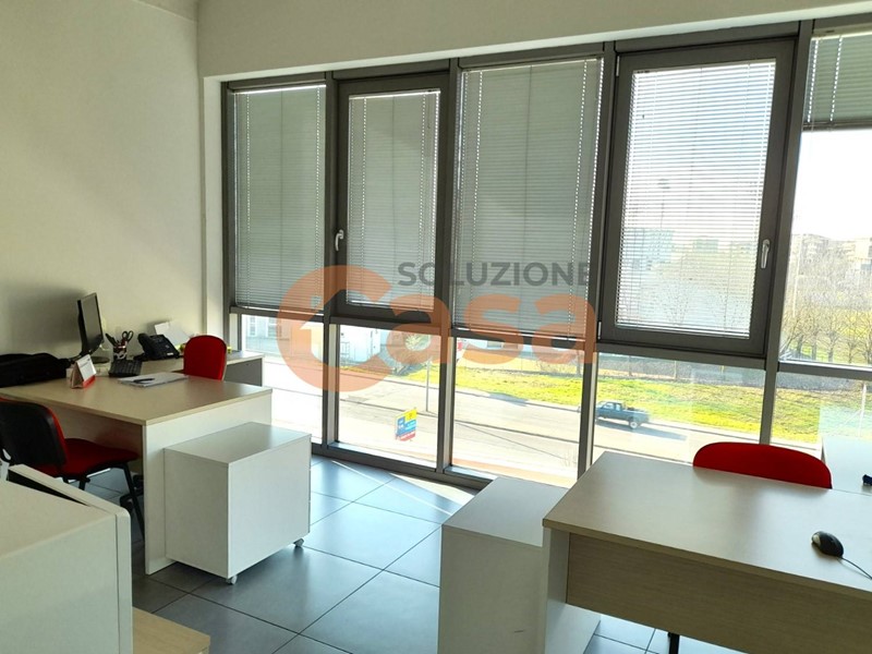 Ufficio in Vendita a Piacenza, 240'000€, 94 m²