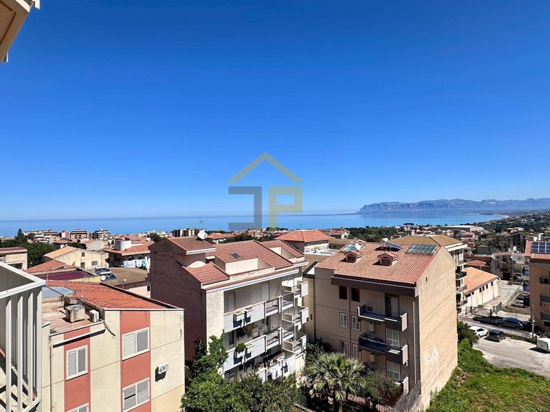 Appartamento in Vendita a Castellammare del Golfo, 176'000&euro;, 130 m²