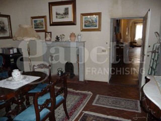 Casa Indipendente in Vendita a Sassetta, 539'000€, 600 m²