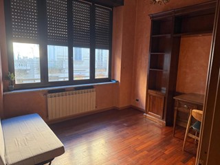 Appartamento in Affitto a Torino, 440€, 235 m²