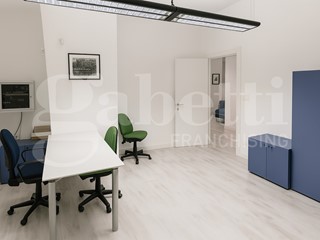 Ufficio in Vendita a Pinerolo, 165'000€, 149 m²