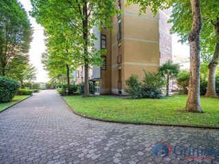 Trilocale in Vendita a Milano, 369'000€, 85 m², arredato