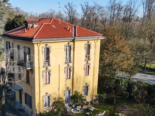 Appartamento in Vendita a Monza, 700'000€, 200 m²