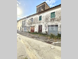 Casa Indipendente in Vendita a Pontedera, 69'000€, 150 m²