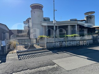 Laboratorio in Vendita a Isso, 136'400€, 250 m²