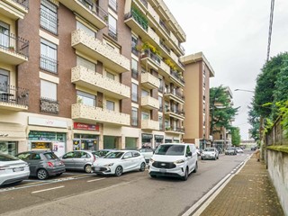 Quadrilocale in Vendita a Saronno, 319'000&euro;, 155 m²