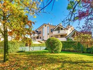 Bilocale in Vendita a Ceriano Laghetto, 130'000€, 55 m², arredato