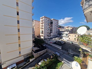 Quadrilocale in Vendita a Napoli, 425'000€, 140 m²