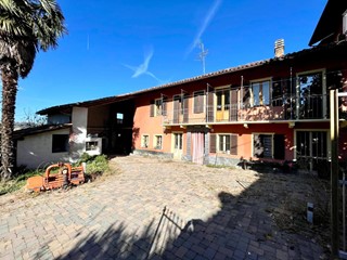 Appartamento in Vendita a Guarene, 300'000€, 170 m²