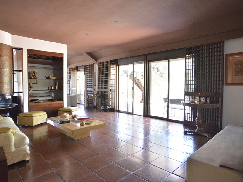 Villa in Vendita a Noicattaro, 730'000€, 295 m²