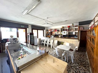 Immobile commerciale in Vendita a Vernio, 35'000€, 130 m²