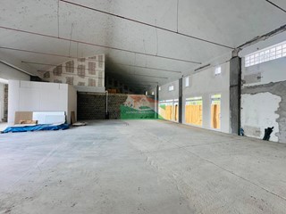 Capannone in Vendita a Ravenna, 400'000&euro;, 760 m²