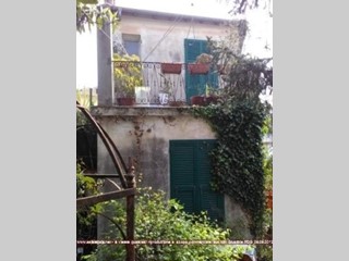 Appartamento in Vendita a Imperia, 114'455€, 268 m²