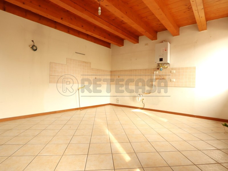 Appartamento in Affitto a Vicenza, zona Anconetta, 600€, 95 m², con Box
