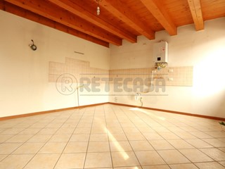 Appartamento in Affitto a Vicenza, zona Anconetta, 600€, 95 m², con Box