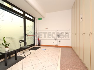 Immobile commerciale in Vendita a Valdagno, zona CENTRO, 150'000&euro;, 140 m²