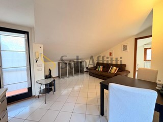 Trilocale in Affitto a Siena, zona Ponte al Bozzone, 580€, 60 m², arredato